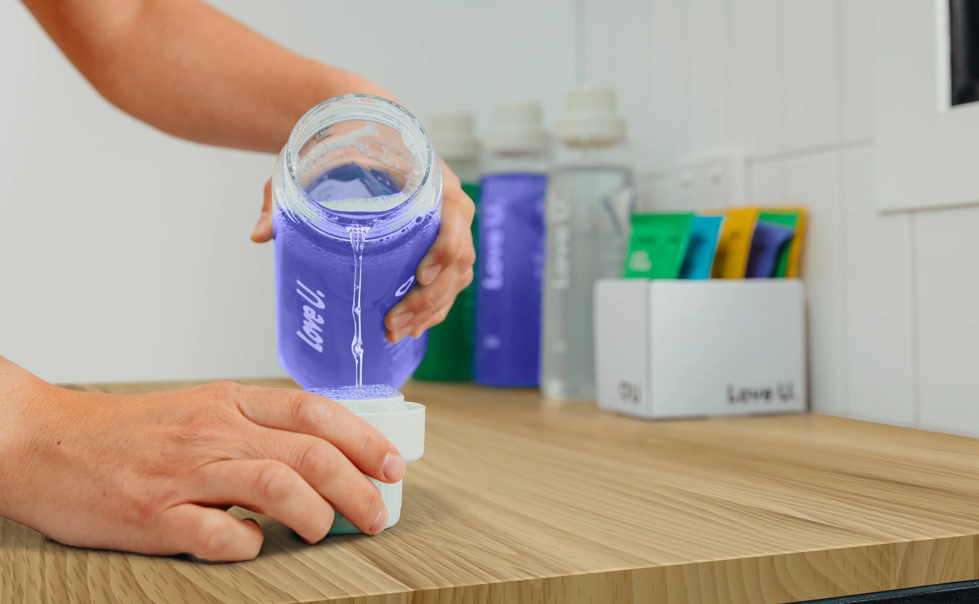 Pouring Love U Soap Delicates Laundry Liquid